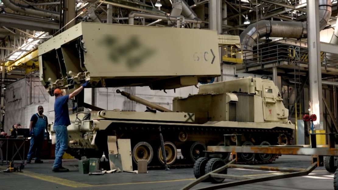 Un vehículo HIMARS ensamblado en una planta de Lockheed Martin en Camden, Arkanas.