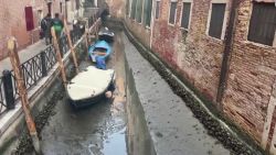 CNNE 1348218 - mira como se ven los canales secos en venecia