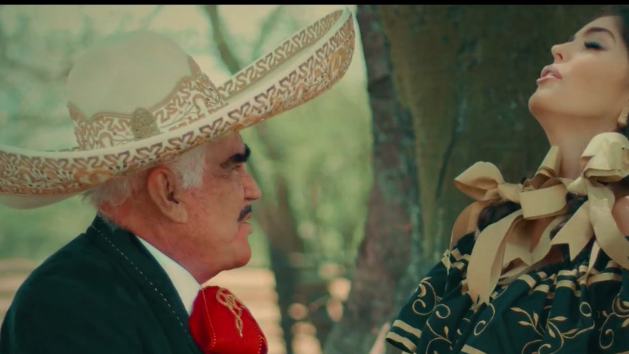 CNNE 1348253 - vicente fernandez vuelve a escucharse gracias a un sueno de ana barbara