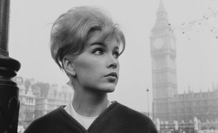 Fallece a los 84 años la actriz Stella Stevens, estrella de Hollywood de los años 60 y 70. Su hijo dijo que venía de una larga batalla contra la enfermedad del Alzheimer.