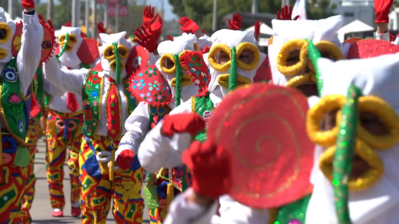 CNNE 1348445 - colombia celebra el tradicional carnaval de barranquilla