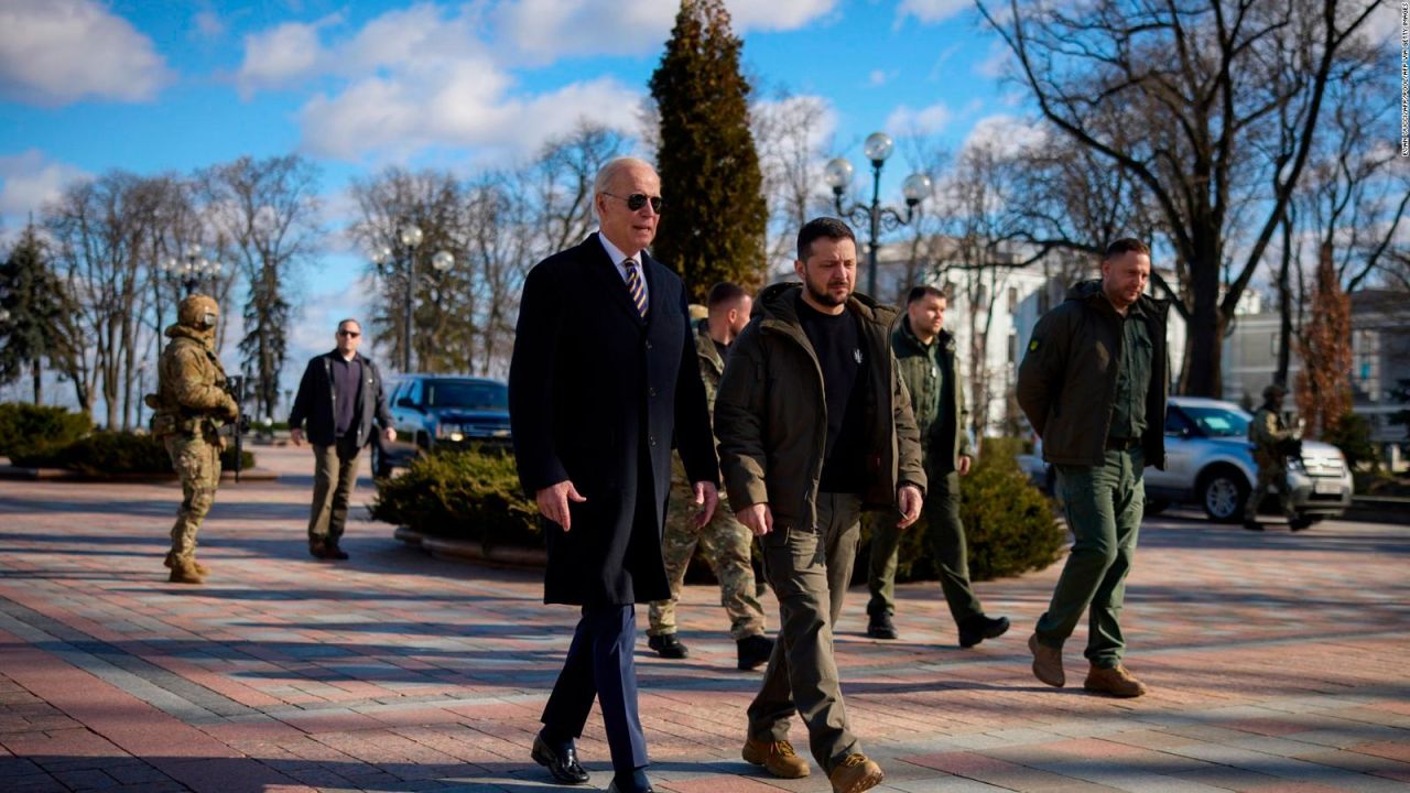 CNNE 1349274 - reproches a biden en washington por su visita a ucrania