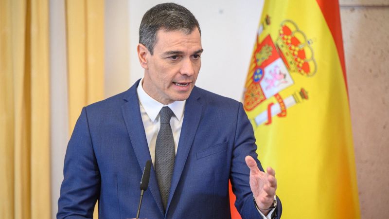 https://media.cnn.com/api/v1/images/stellar/prod/cnne-1350599-slovenia-spain-diplomacy.jpg
