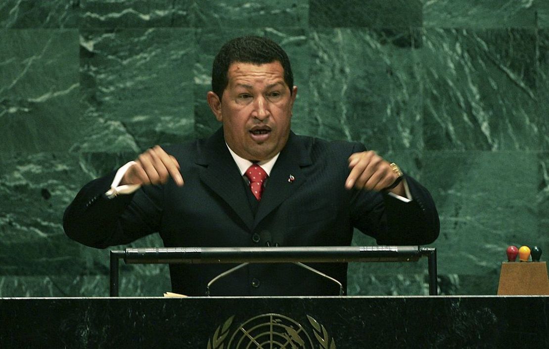 Chávez se dirige a la Asamblea General de las Naciones Unidas el 20 de septiembre de 2006 en la ciudad de Nueva York. Crédito: Spencer Platt/Getty Images