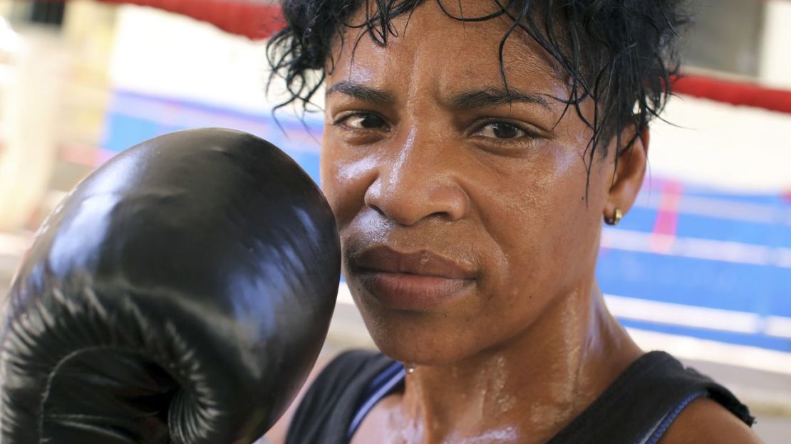 La boxeadora cubana Namibia Flores es una de esas mujeres que buscan cumplir un sueño olímpico. Crédito: Guillermo Nova/picture alliance/Getty Images