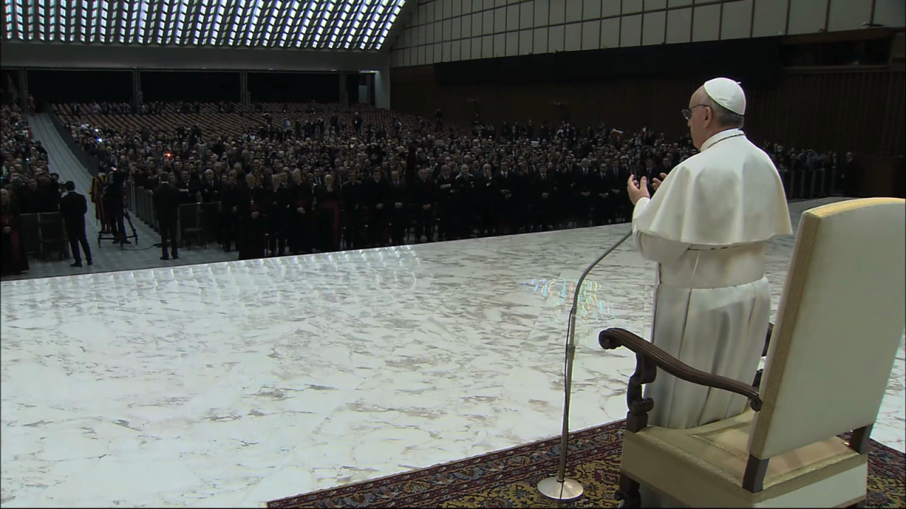 CNNE 1359162 - celebran diez anos del papa francisco al frente de la iglesia catolica