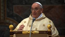 CNNE 1359267 - ¿es el papa francisco realmente "el papa de la gente"?