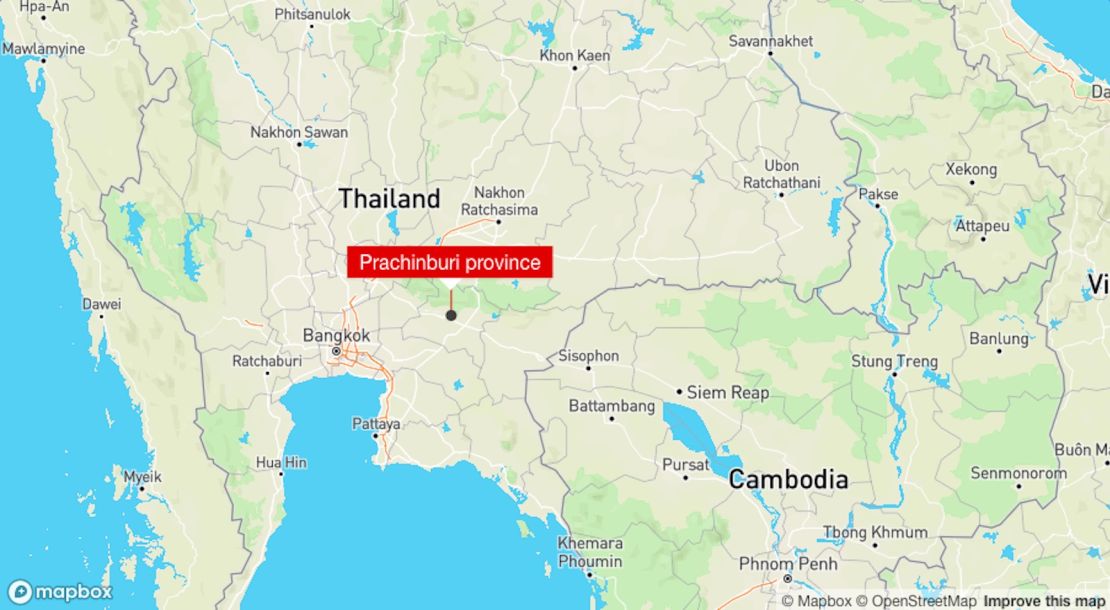 Esta imagen proporcionada por la Oficina Provincial de Relaciones Públicas de Prachinburi muestra el cilindro radiactivo desaparecido, como parte de un tubo de acero.