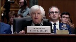 CNNE 1361470 - yellen- el sistema bancario de estados unidos esta a salvo