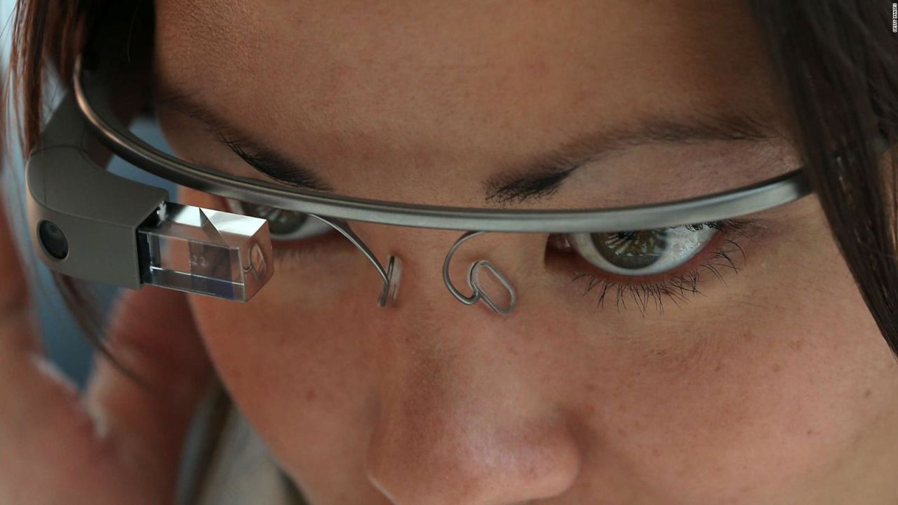 CNNE 1362119 - google pone fin a las google glass, sus gafas inteligentes