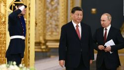 CNNE 1363687 - putin dice que esta "en contacto permanente" con xi jinping