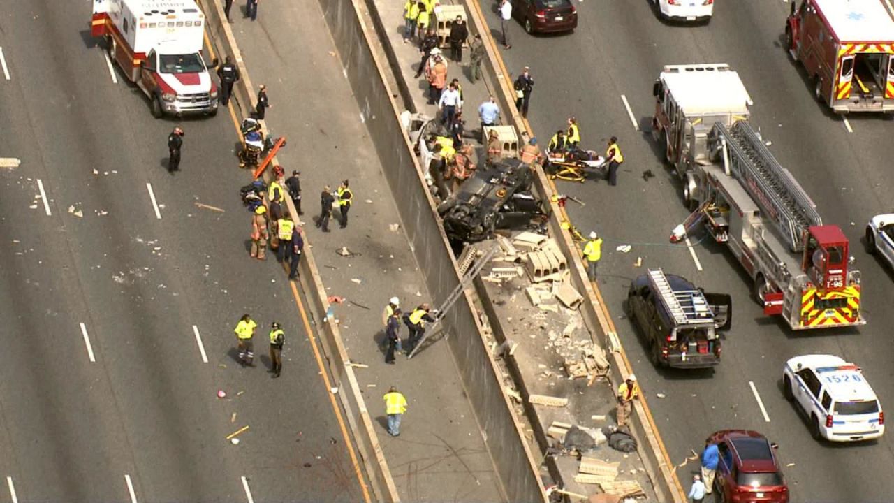 CNNE 1364622 - accidente de transito deja 6 muertos en una zona de construccion