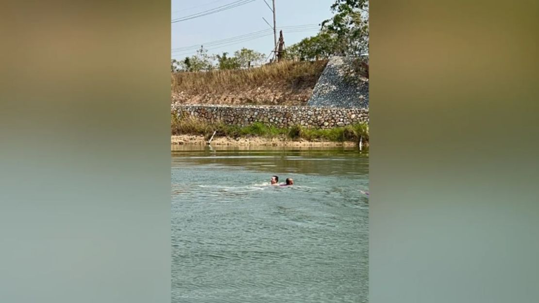 Un turista sobrevive a un salto en bungee en Tailandia tras romperse la cuerda