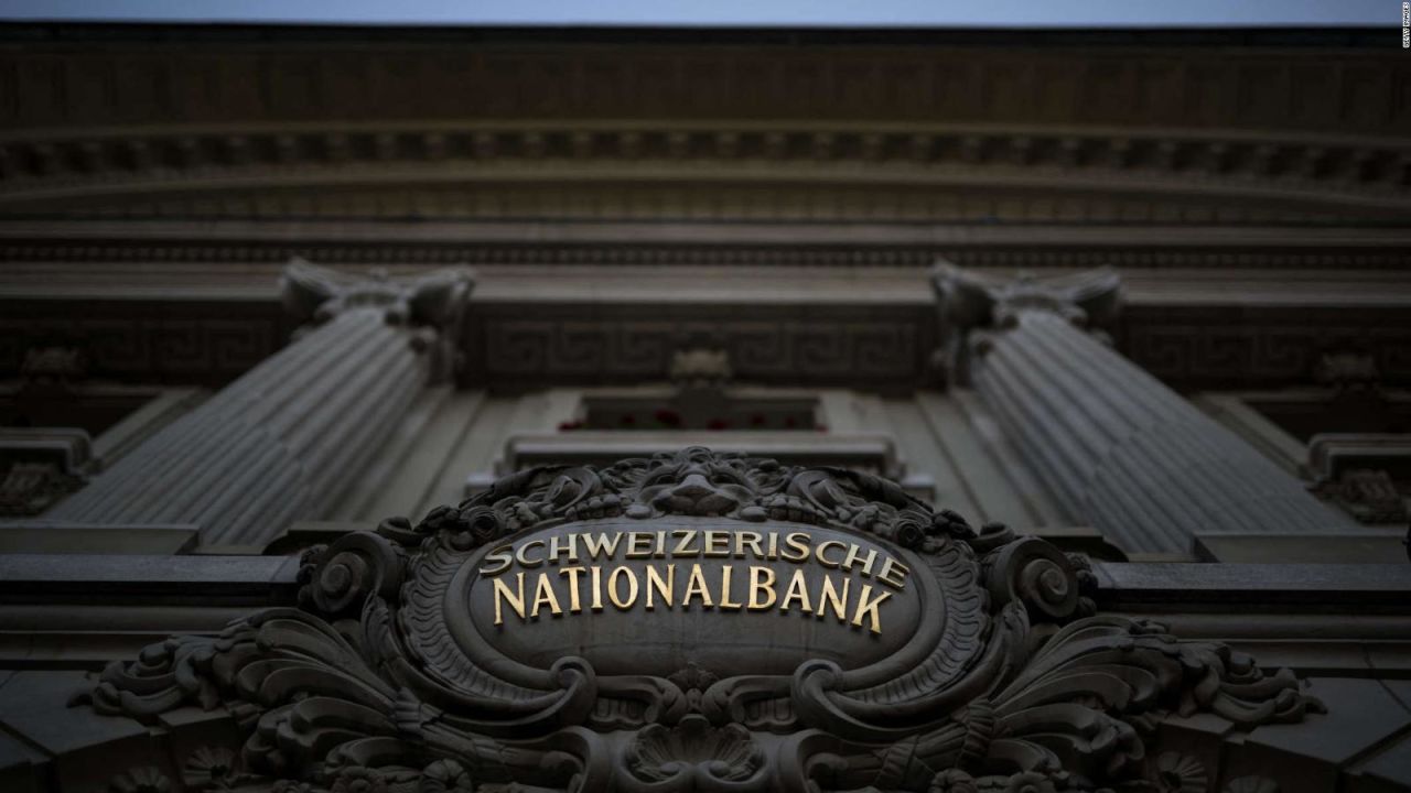 CNNE 1364971 - ¿esta bajo control la crisis bancaria en suiza?