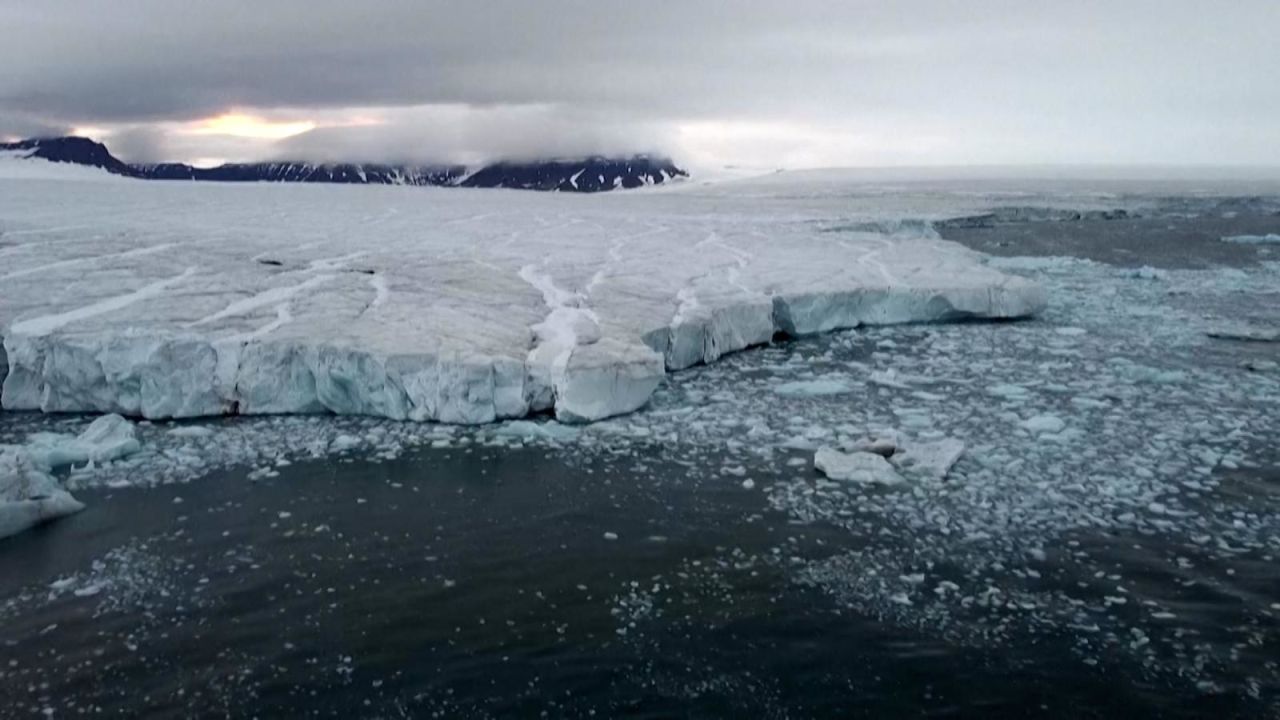 CNNE 1365182 - el artico perdio una masa de hielo de gigante