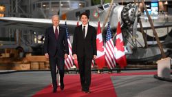 CNNE 1365833 - biden y trudeau anuncian acuerdo para controlar la migracion