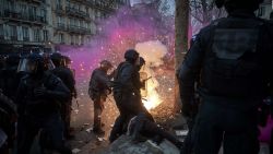 CNNE 1367556 - decimo dia de protestas contra reforma de pensiones de macron