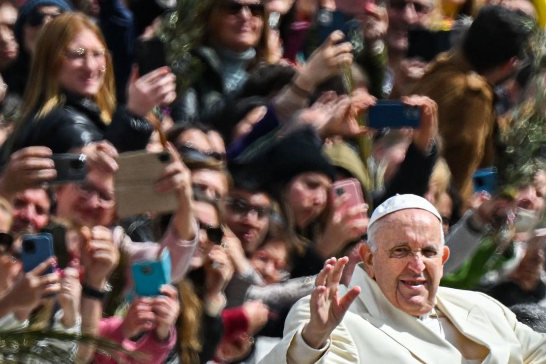 Francisco durante el Domingo de Ramos el 2 de abril de 2023. Crédito: FILIPPO MONTEFORTE/AFP via Getty Images