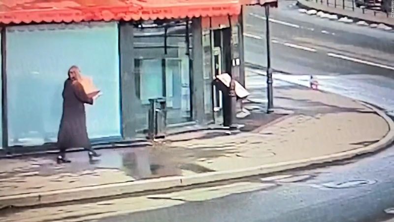 Detienen a una sospechosa de explosión en san petersburgo que mató a un bloguero | cnn