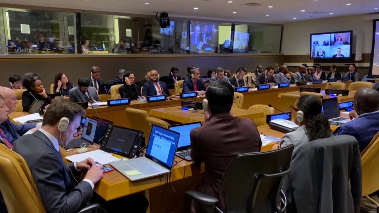 CNNE 1371734 - delegados de la onu abandonan sesion durante discurso de rusia