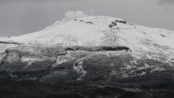 CNNE 1372205 - geologo analiza la actividad volcanica del nevado del ruiz