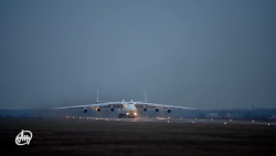 CNNE 1372511 - ucrania busca que el gigantesco avion an-225 vuelva a volar