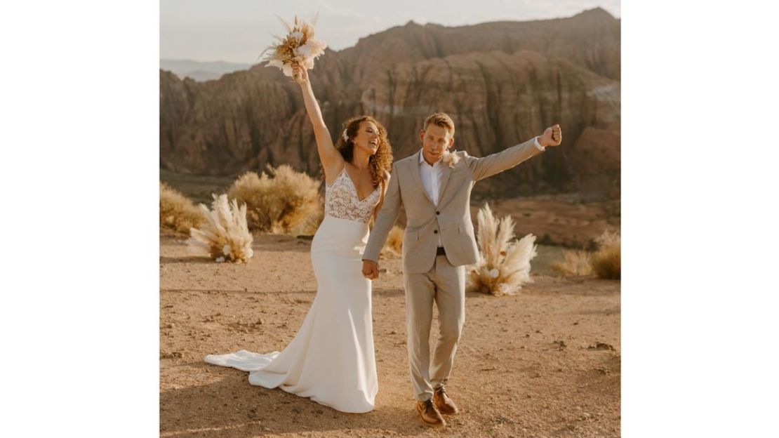 Patricia y Aaron, fotografiados aquí el día de su boda, ahora miran hacia su futuro.