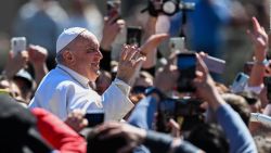 CNNE 1373147 - asi cerro el papa francisco la semana santa