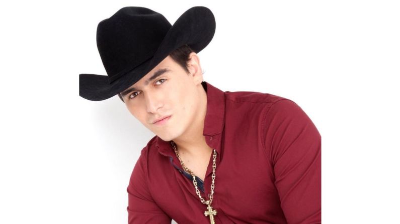 Julián Figueroa, hijo de la actriz Maribel Guardia y del cantante Joan Sebastian, falleció a los 28 años, según anunció la Asociación Nacional de Intérpretes de México el lunes 10 de abril.