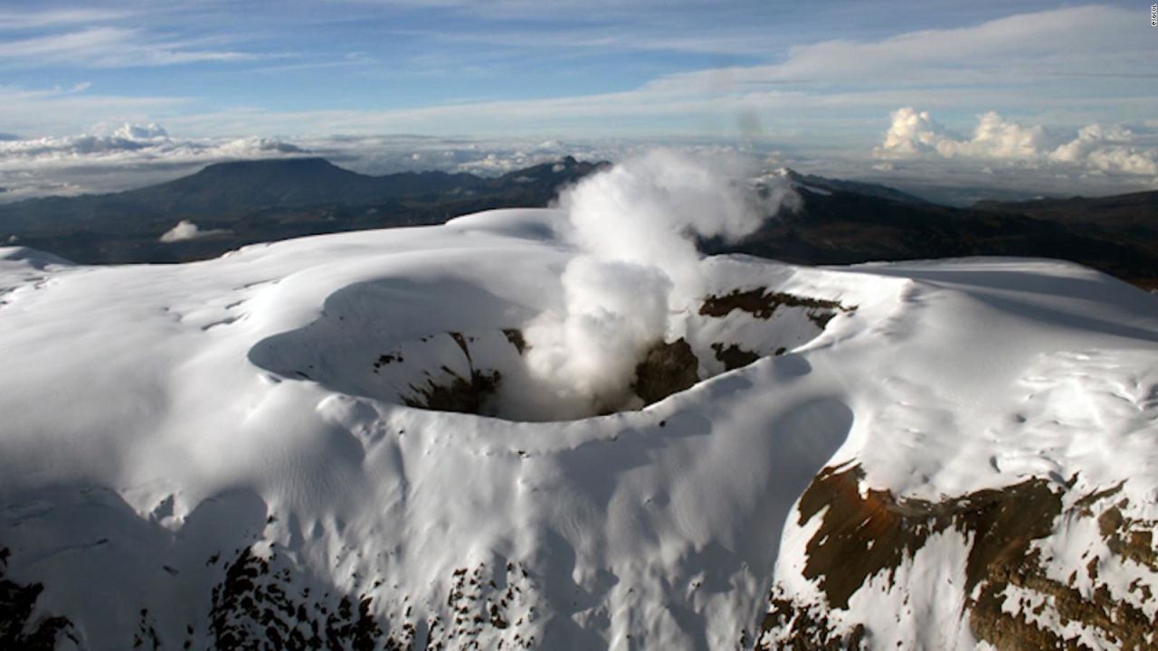 CNNE 1375164 - el volcan nevado del ruiz amenaza con hacer erupcion