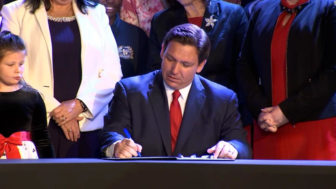 CNNE 1375884 - 5 cosas- ron desantis firma ley que prohibe mayoria de los abortos