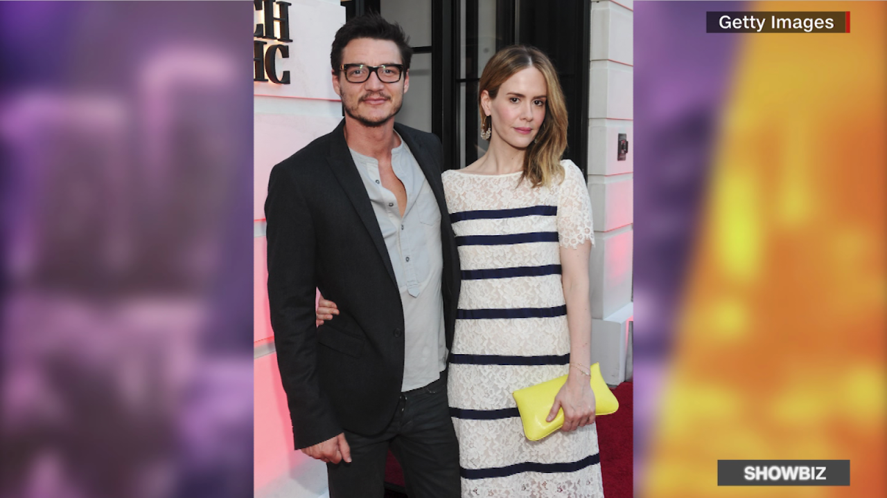 CNNE 1376100 - sarah paulson cuenta que ayudo a pedro pascal en sus inicios