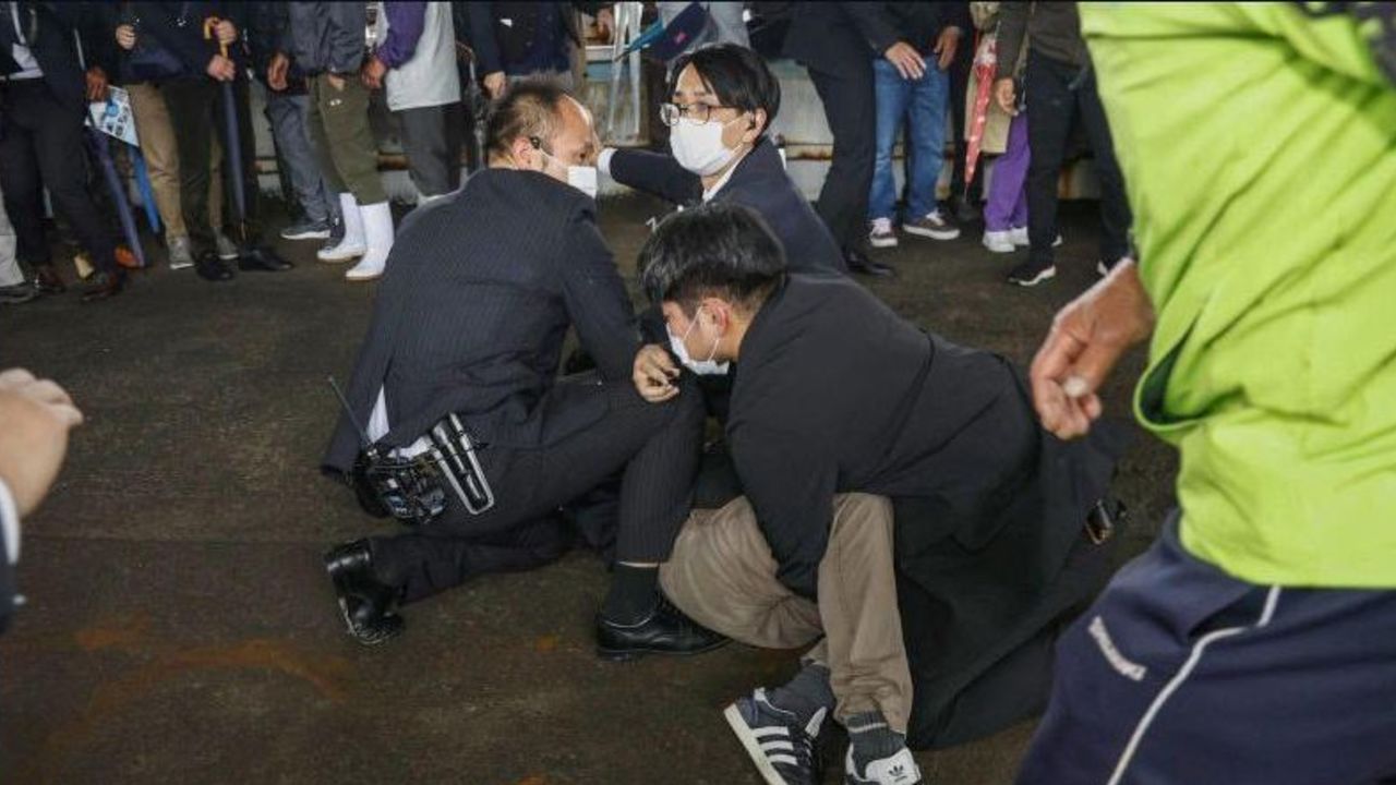 CNNE 1376326 - se registra explosion durante discurso del primer ministro de japon