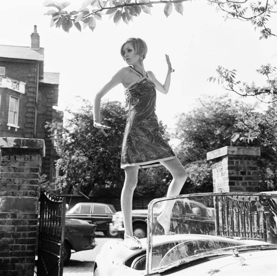 La modelo británica Twiggy el 19 de mayo de 1966 en Reino Unido.