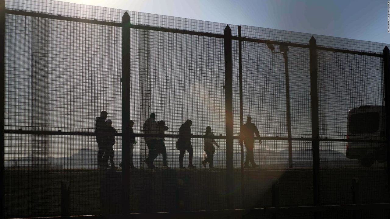 CNNE 1377324 - aumenta la llegada de migrantes a la frontera sur de ee-uu-