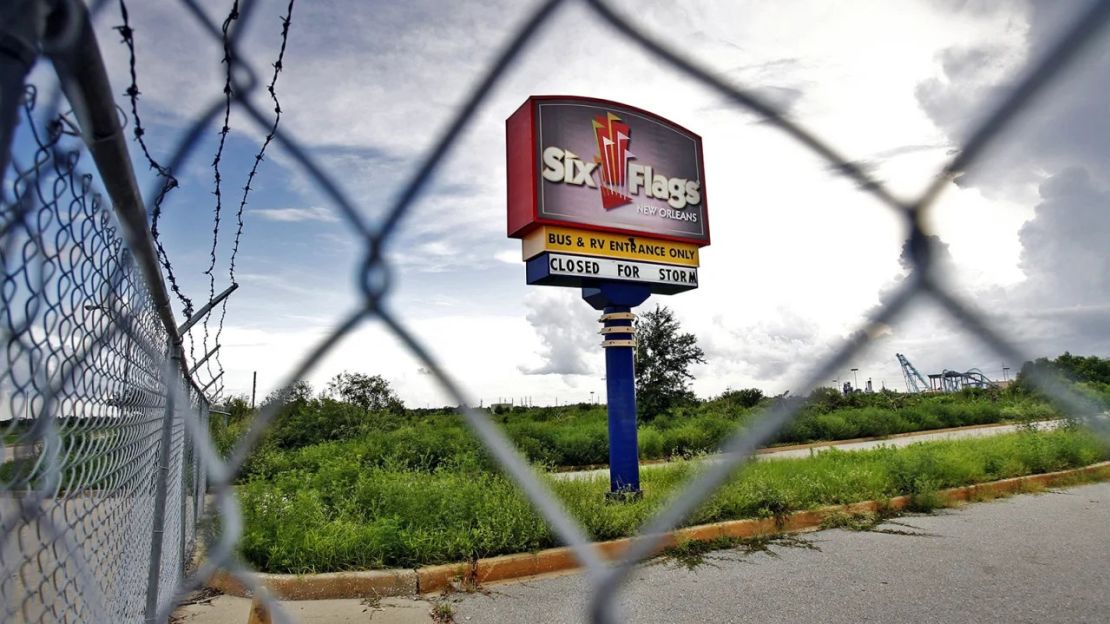 Six Flags Nueva Orleans lleva cerrado desde que el huracán Katrina lo inundó en 2005. Crédito: Chris Granger/The Times Picayune/AP