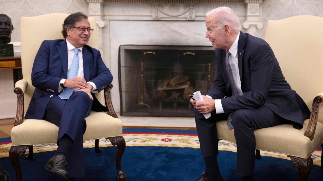 El presidente de Colombia, Gustavo Petro, se reúne con el presidente de Estados Unidos, Joe Biden, en la Casa Blanca el 20 de abril de 2023.