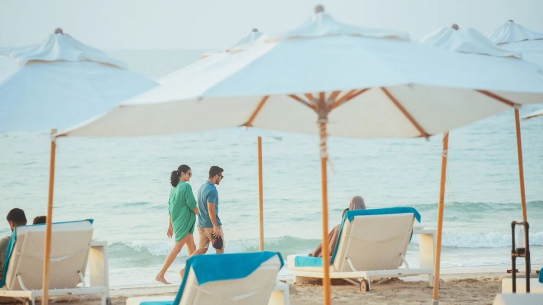 Saadiyat Beach Club se encuentra en una playa con bandera azul. Crédito: Departamento de Cultura y Turismo de Abu Dhabi