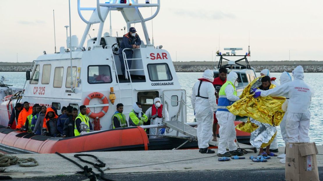 Las llegadas de barcos migrantes a las costas de Italia este año ya alcanza un número récord.