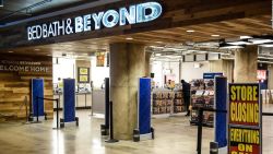 CNNE 1380951 - bed bath & beyond pide a sus clientes usar cupones de descuento