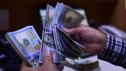 CNNE 1381196 - el dolar vuelve a marcar un record historico, ¿cuanto mas puede aumentar?