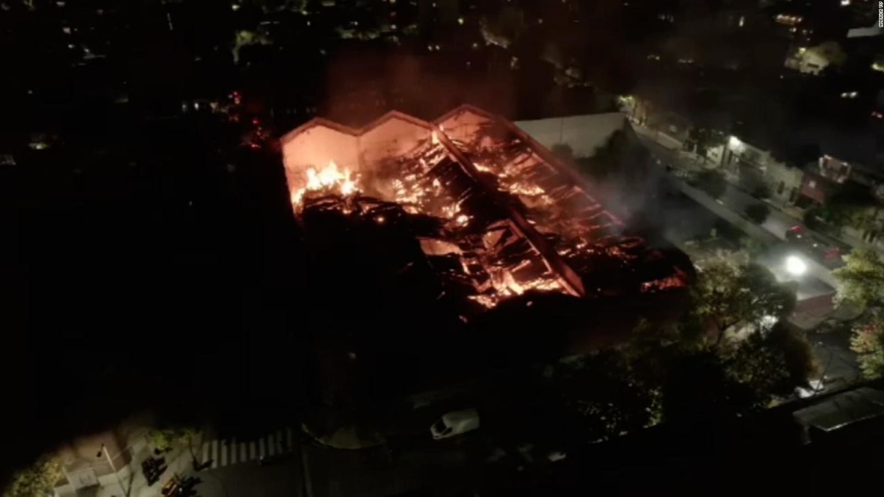 CNNE 1381692 - se incendio el deposito de iron mountain en buenos aires