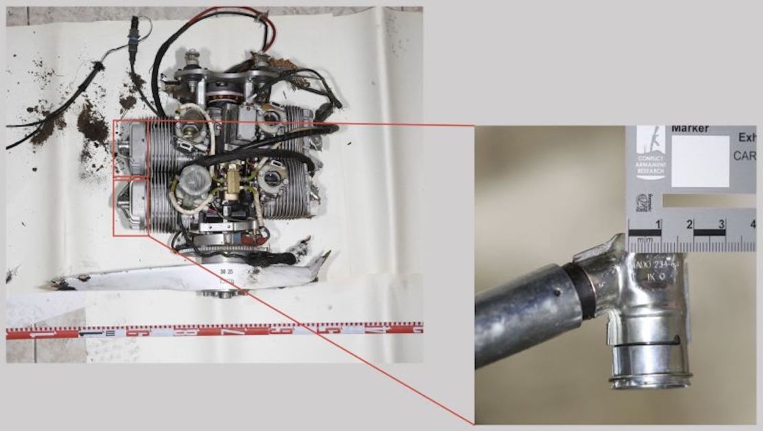 En esta foto se muestra la ubicación de las tapas de las bujías en un motor Mado MD-550. Los investigadores de la CAR encontraron las marcas de Mado en las tapas de las bujías.