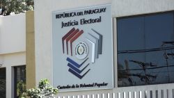 CNNE 1383467 - paraguay elige nuevo presidente