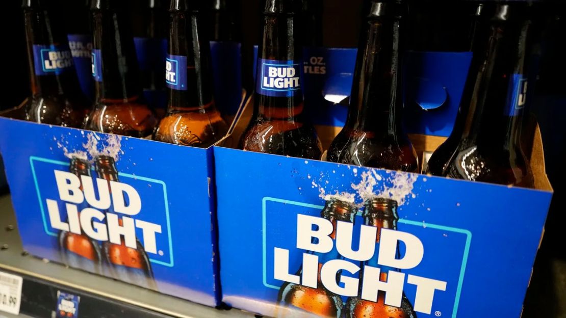 CNNE 1384500 - bud light cajas