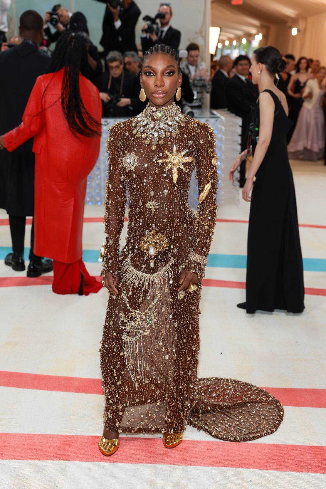 CNNE 1384896 - the 2023 met gala celebrating "karl lagerfeld- a line of beauty" - arrivals