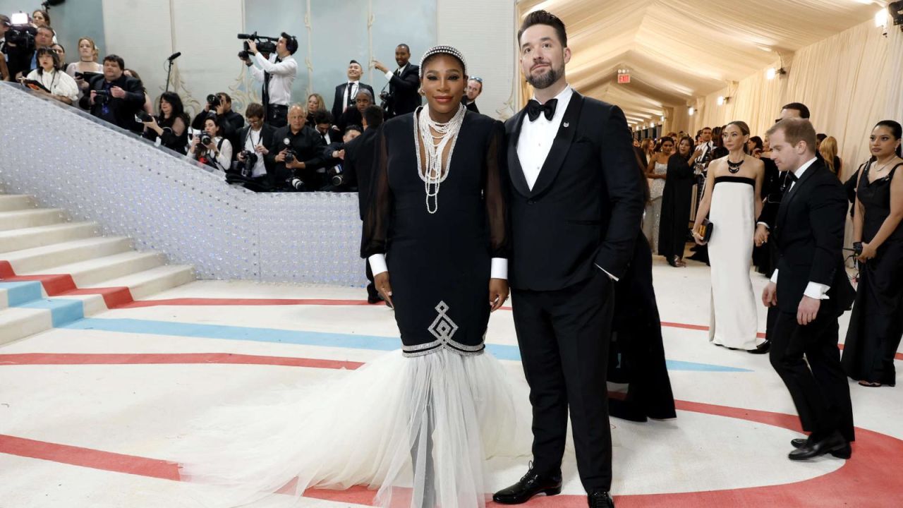 CNNE 1385125 - aprovecha serena williams la met gala para informar que volvera a ser mama