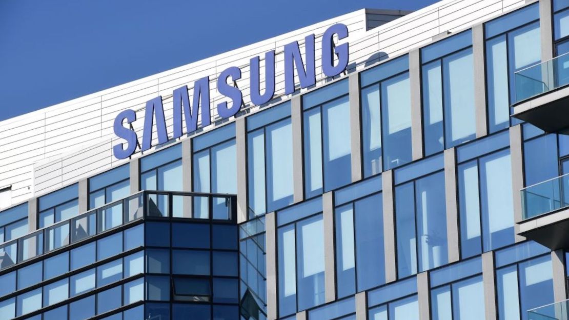 Foto de archivo. Esta imagen del 13 de marzo de 2018 muestra la sede de Samsung en el distrito de Porta Nuova, al norte de Milán.