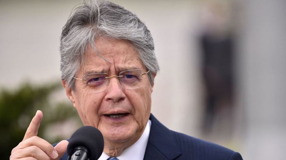 Antes de que el presidente Guillermo Lasso asumiera el cargo, Ecuador ya se había convertido en un centro de tránsito clave para la cocaína debido a su ubicación entre Perú y Colombia.