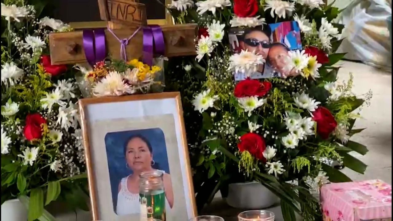 CNNE 1387098 - dan el ultimo adios a madre buscadora asesinada en guanajuato